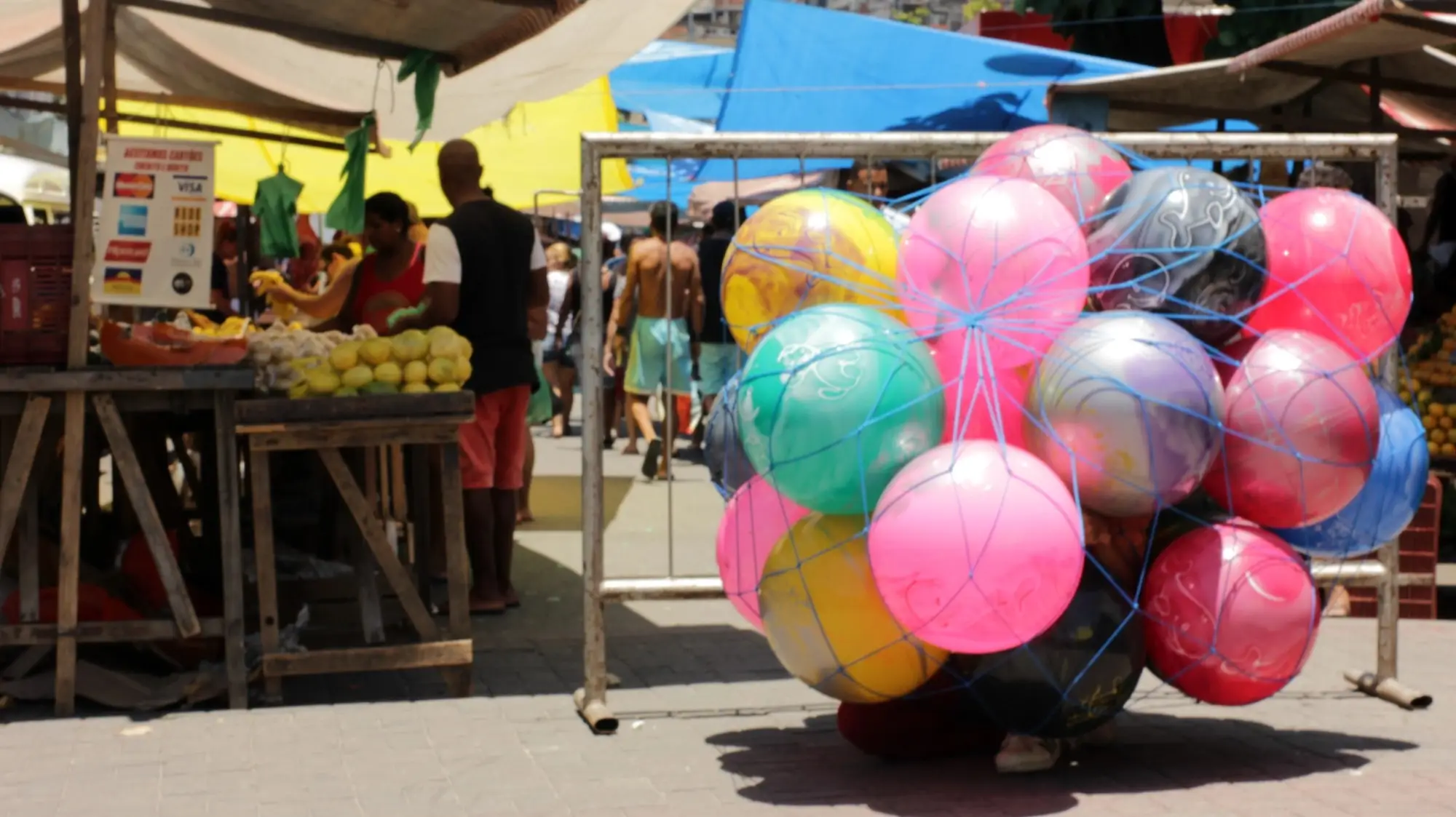 Intervenção urbana Homem-Bola - foto: Diogo Nascimento 