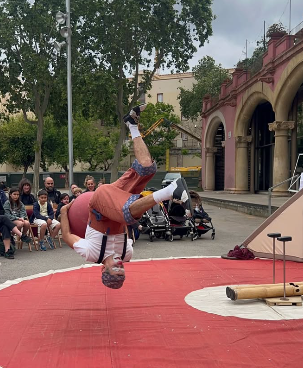 Boris Ribas, um circense brasileiro no mundo 1 Registros De Boris Ribas Em Seu Instagram